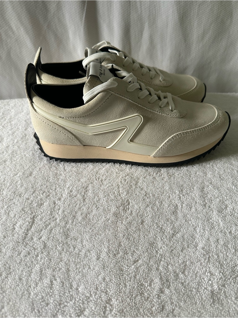 Rag & Bone Retro Runner Sneakers Cream Beige Suede Womens EU 39 New Tags
